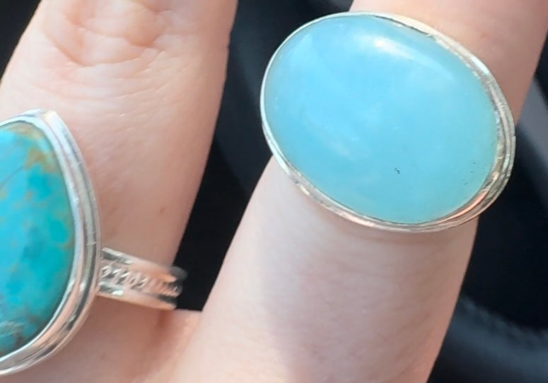 Blue Chalcedony Oval East West Ring - Size 7