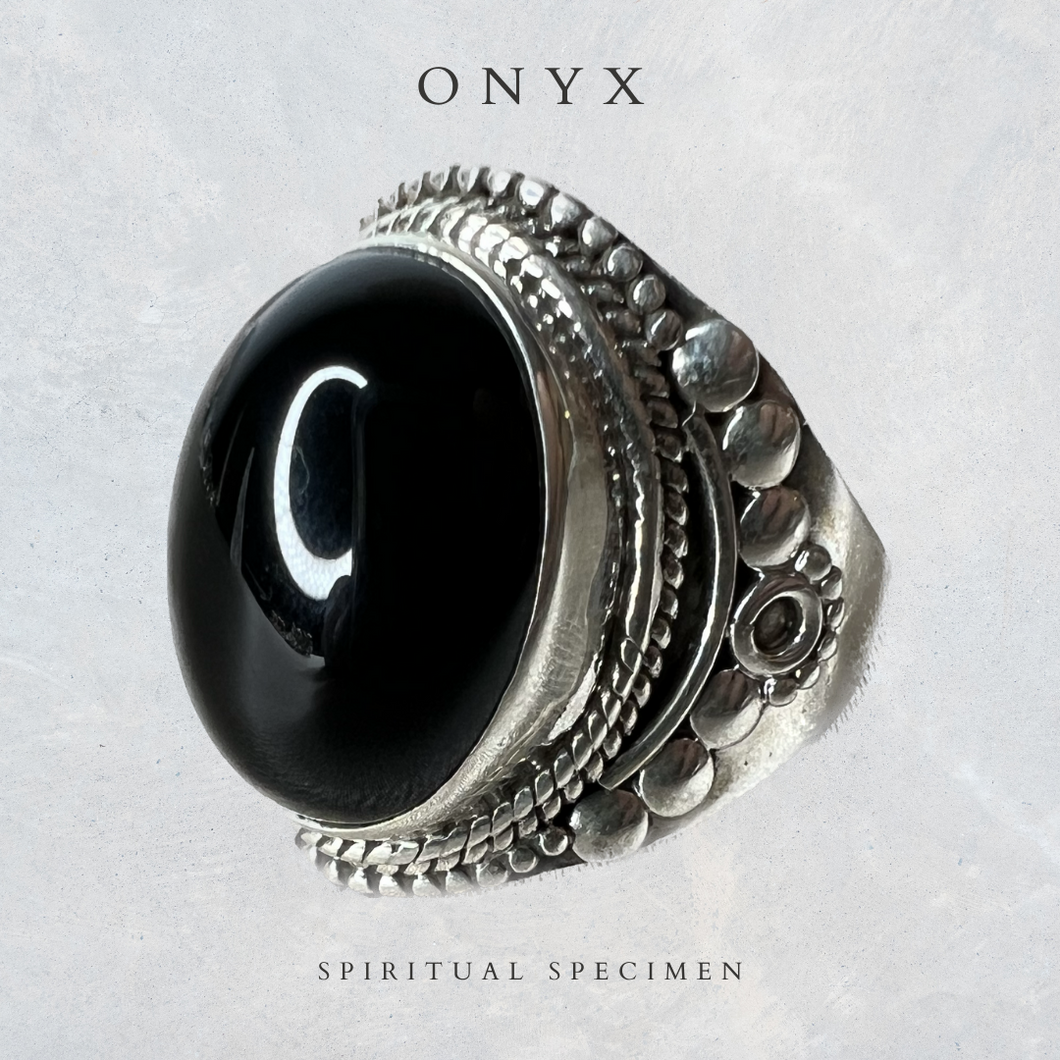 Onyx Oval Ring - 9.5